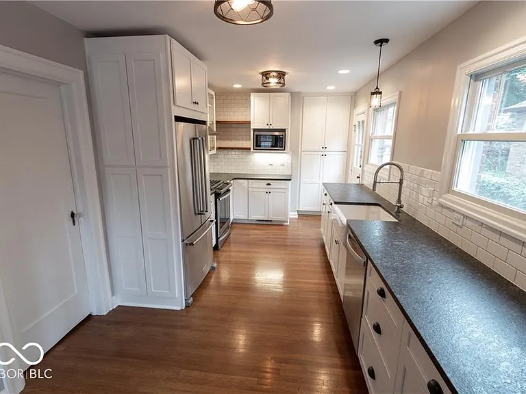 5630 N Delaware St — Photo 10