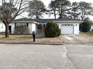 11 Tampa Lane, Toms River, NJ 08757