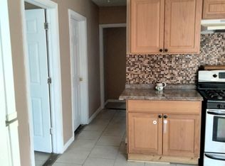 117 Bidwell Ave #1, Jersey City, NJ 07305