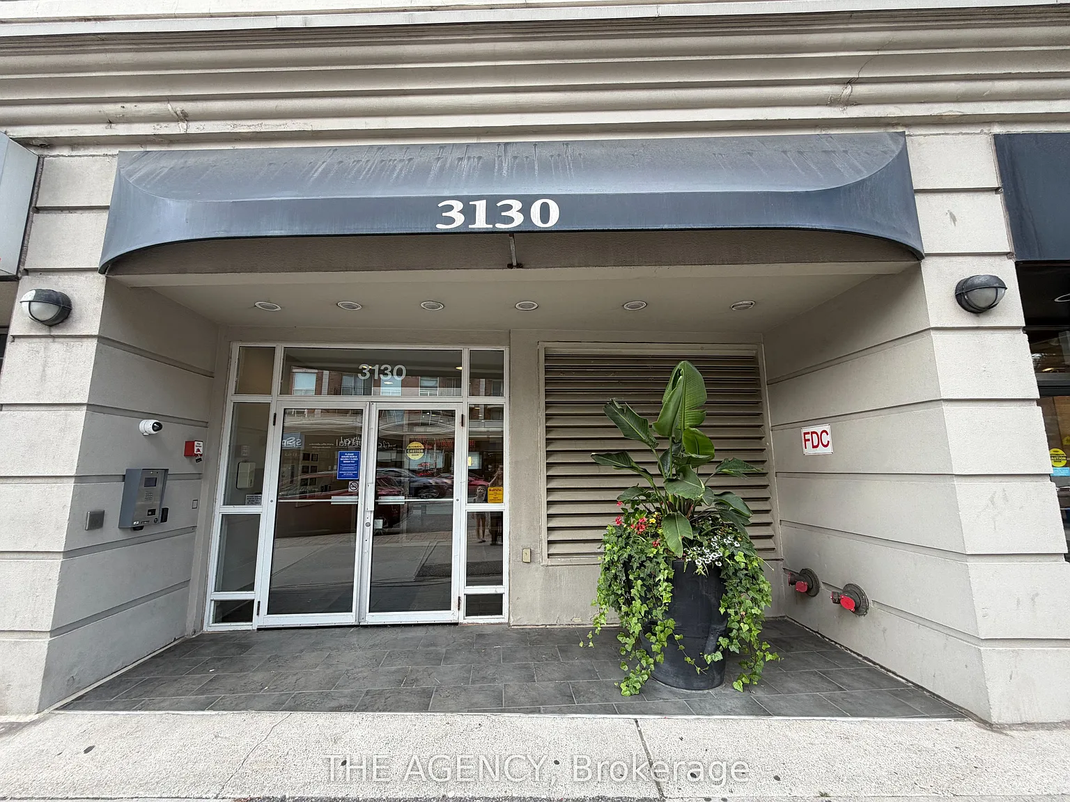 1 bed, $2,400 — Photo 1
