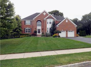 30 Keswick Cir, Monroe Township, NJ 08831