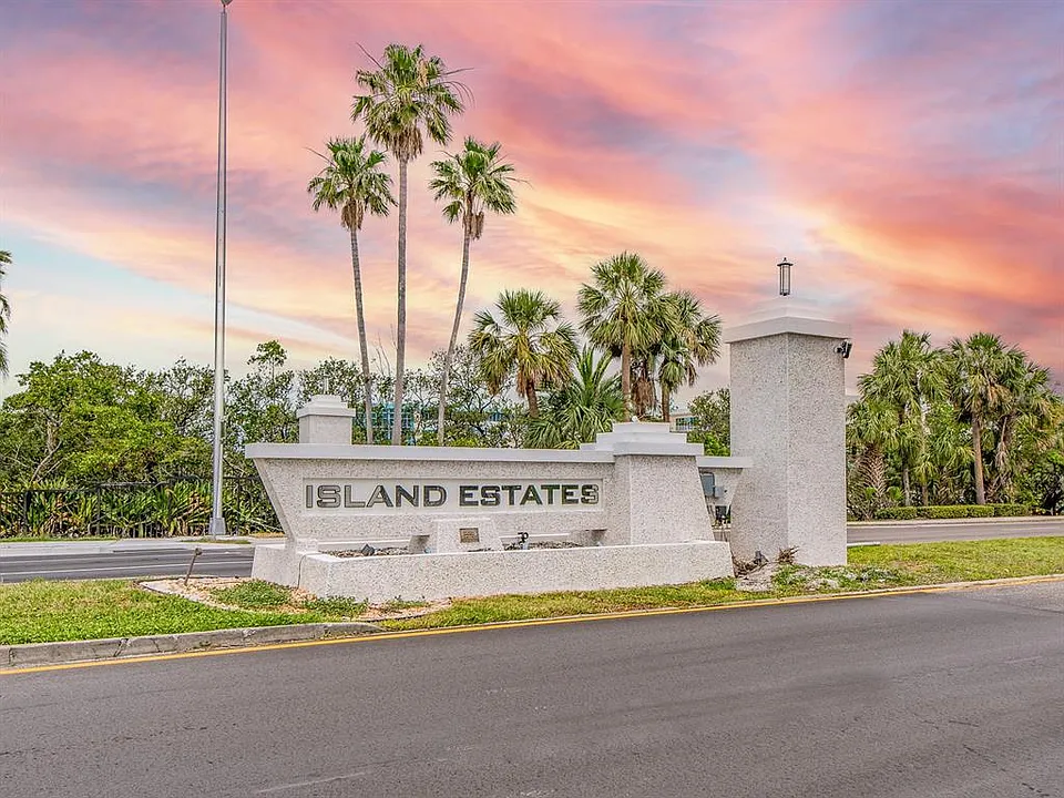 105 Island Way #131