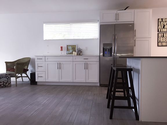 4th image of 775 Carissa Dr
