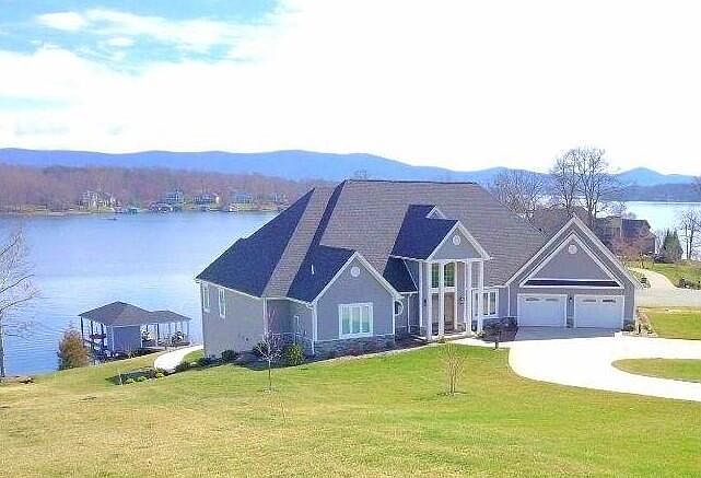 1st image of 242 Harbour Crossing Dr