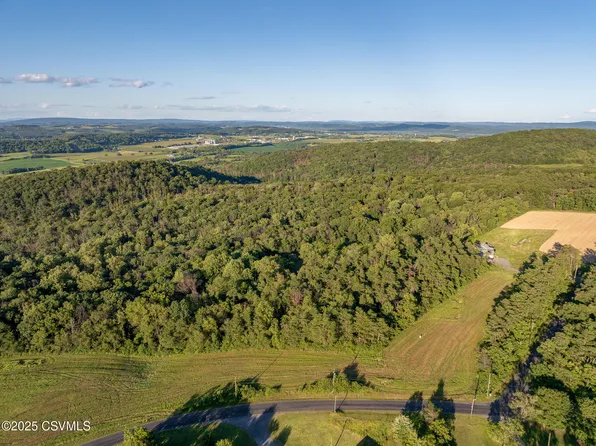 5 Freeburg Rd, Middleburg, PA 17842