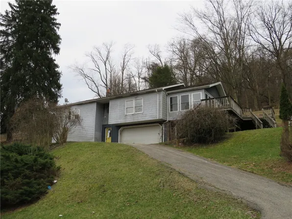 4694 W Smithfield St, McKeesport, PA 15135