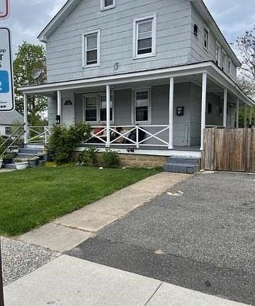5th image of 11 Willowdale Ave