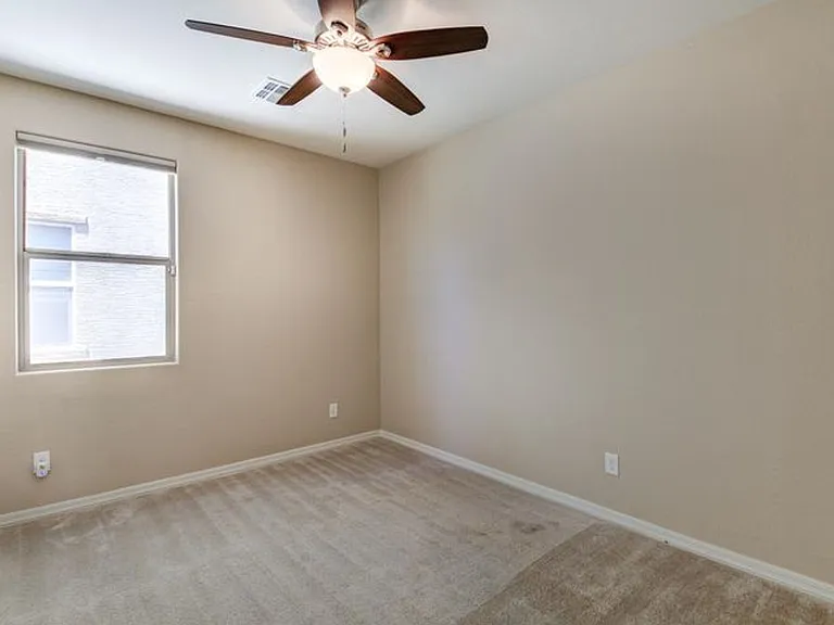40876 W Tamara Ln — Photo 30