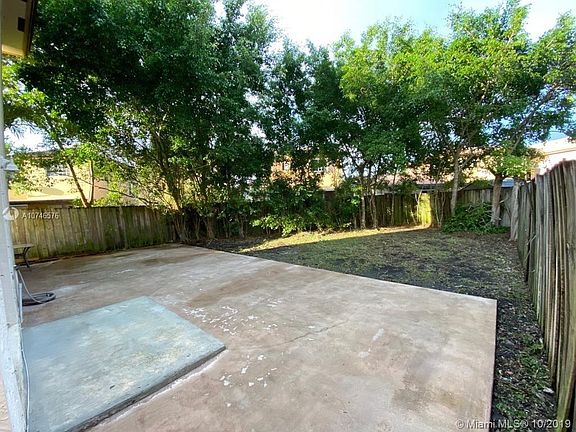 4th image of 2537 NE 41st Ave