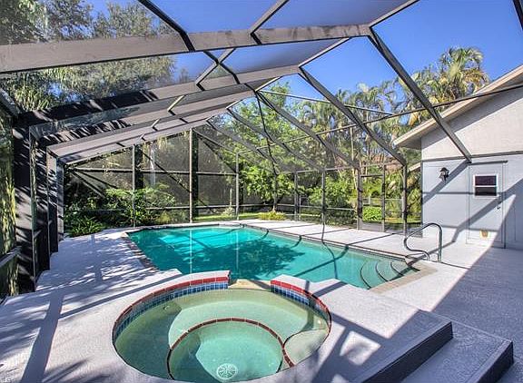 4th image of 19553 Devonwood Cir