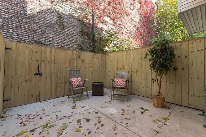2441 Federal St — Photo 29