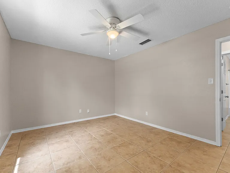 20952 Liberty Ln — Photo 17