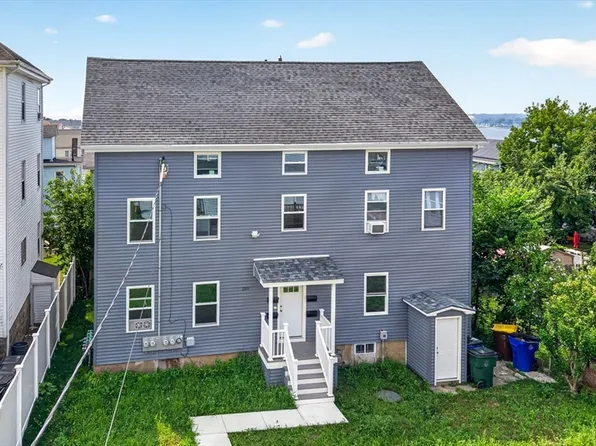 169 Grant St, Fall River, MA 02721