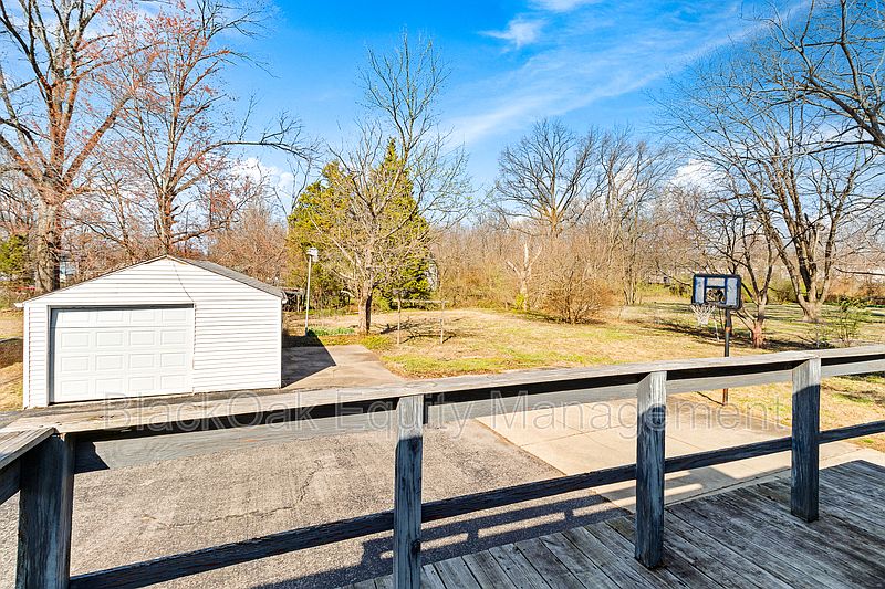 1837 Lower Hunters Trce Louisville, KY, 40216 Apartments for Rent