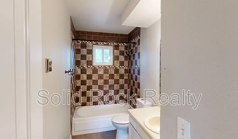 1297 Vondelpark Dr — Photo 9