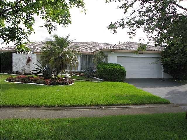 1st image of 8585 Shadow Wood Blvd