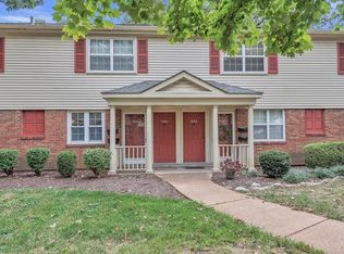 1550 Swallow Dr, Saint Louis, MO 63144
