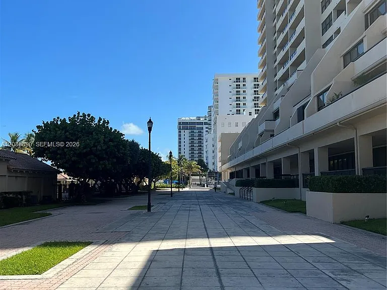 2555 Collins Ave #2207 — Photo 16