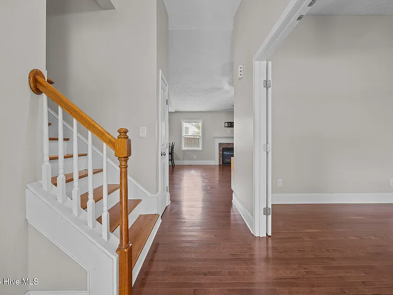 123 Lightwater Dr — Photo 44