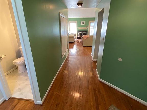 4th image of 2907 Creekside Dr