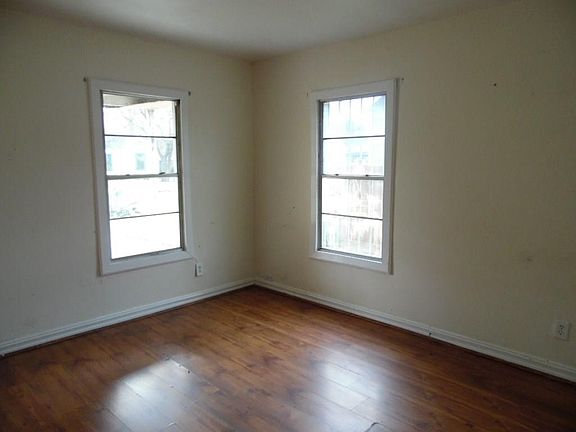 4th image of 7025 Gammage St