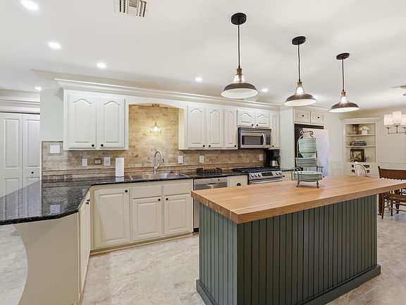 5th image of 406 W 159th St