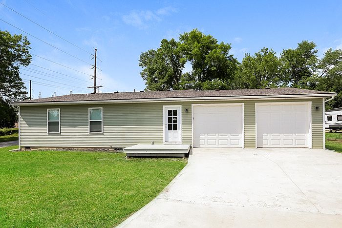 1st image of 131 S Kendall Dr