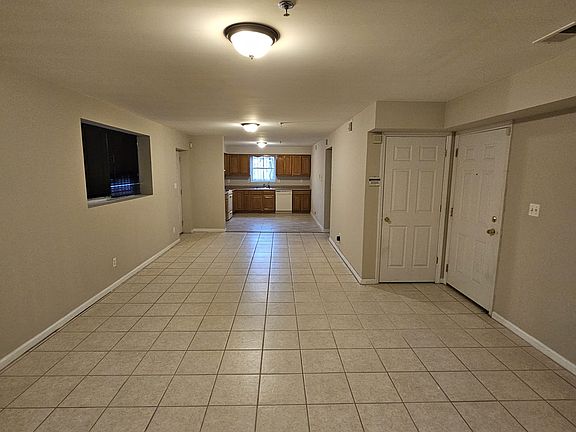 2nd image of 372-374 S 19th St #1