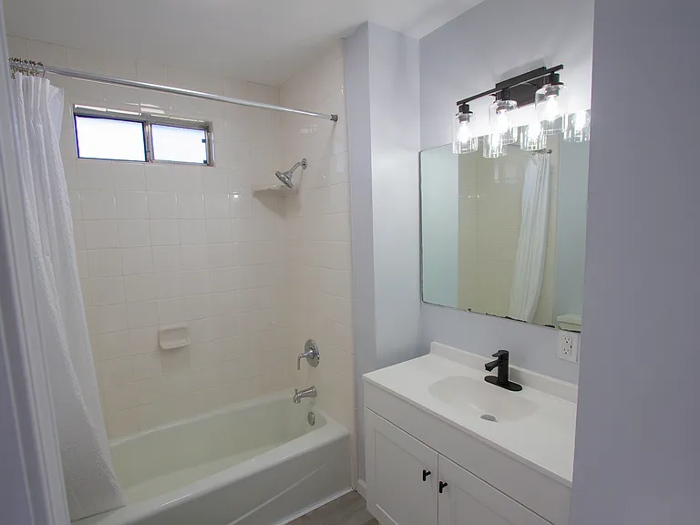1434 Fordham Ave #2 — Photo 2