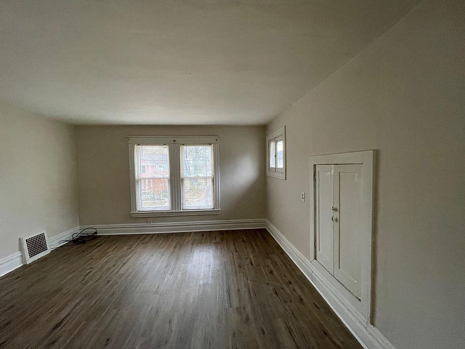 533 Elm St Kalamazoo MI Zillow