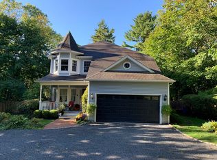 18 Marie Dr, Huntington, NY 11743