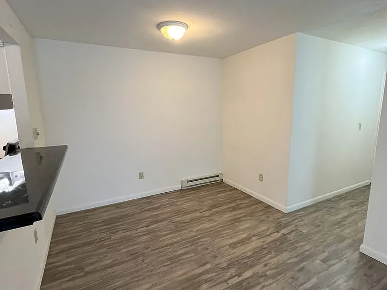 University Park Apartments near Cornell University — Photo 347