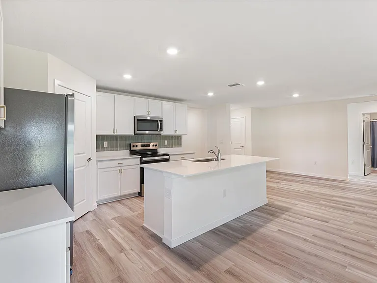 8781 Triumph Cir — Photo 11