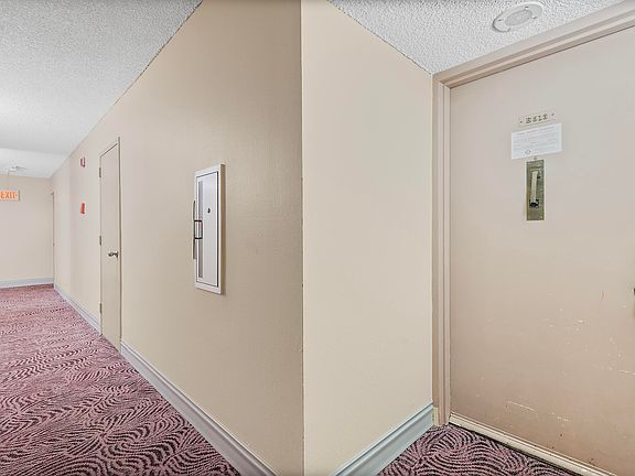 4th image of 2802 N 46th Avenue #B513