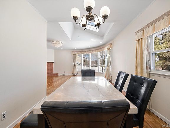 2nd image of 11 Old Post Road E