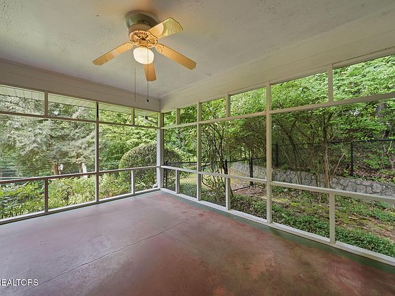 5th image of 2508 Fox Chase Ln