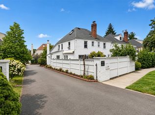 26 Van Nostrand Court, Little Neck, NY 11362