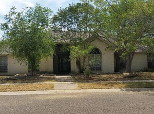 8802 Crossview Loop, Laredo, TX 78045