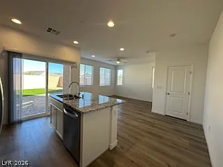 4 bed, 2.5 bath, 1480 sqft, $2,125 — Photo 4