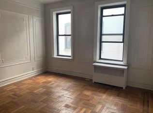 2331 29th St APT 4E, Astoria, NY 11105