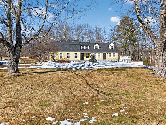 3rd image of 347 Alexander Road