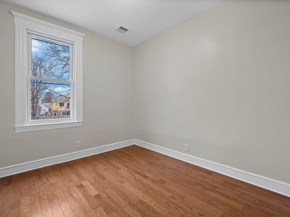28 E Clifton Ave, Clifton, NJ