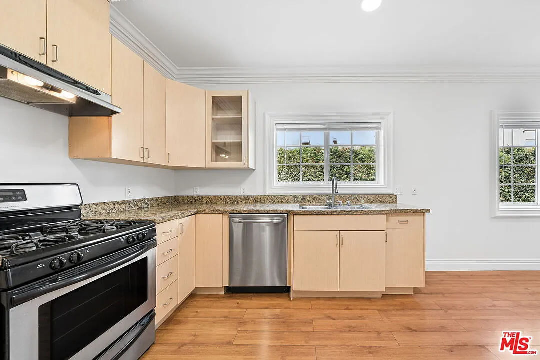 2 bed, 2.0 bath, 1109 sqft, $2,695 — Photo 3