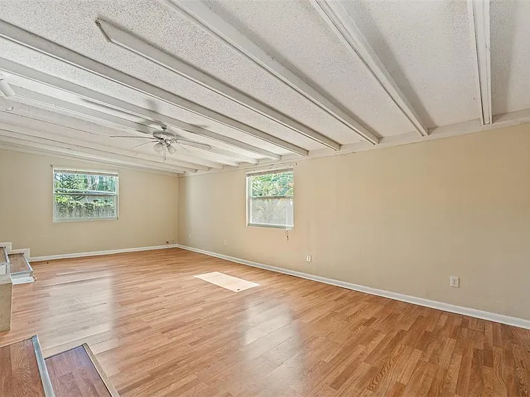 9616 N Oklawaha Ave #1/2 — Photo 36