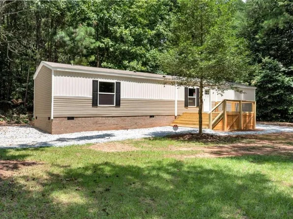 110 Oakwood Rd, Lavonia, GA 30553