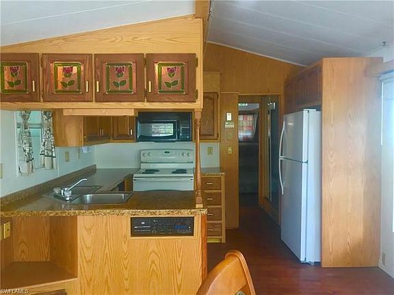 5th image of 5578 Meadowlark Ln