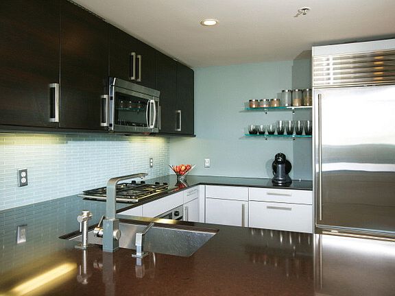 4th image of 555 4th St Unit 831