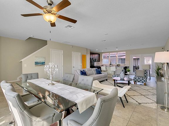 3rd image of 3120 Camino Real Dr N