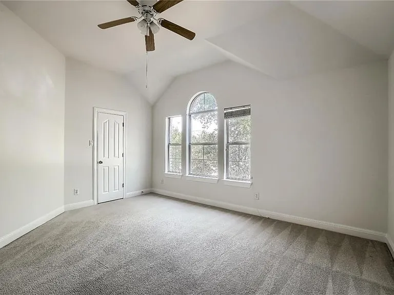 9909 Pickfair Dr — Photo 7