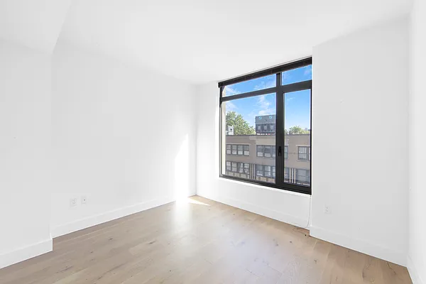 Rented by Compass | media 32